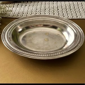 Lancaster Silver Co. Silver Plated Dish⚜️